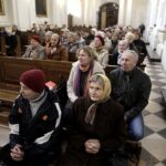 Święty Krzyż. Wystawa misyjna i spotkanie ojcem misjonarzem Władysławem Koziołem / Jarosław Kubalski / Radio Kielce