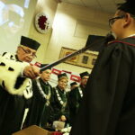 04.10.2017 Kielce. Politechnika Świętokrzyska. Rozpoczęcie roku akademickiego. Immatrykulacji dokonuje rektor Wiesław Trąmpczyński / Jarosław Kubalski / Radio Kielce