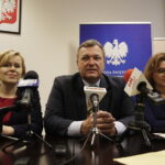 04.10.2017 Kielce. Podpisanie umowy na budowę centrum urazowe dla dorosłych. Poseł Anna Krupka, wiceminister zdrowia Marek Tombarkiewicz i wojewoda Agata Wojtyszek / Jarosław Kubalski / Radio Kielce