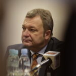 04.10.2017 Kielce. Podpisanie umowy na budowę centrum urazowe dla dorosłych. Wiceminister zdrowia Marek Tombarkiewicz / Jarosław Kubalski / Radio Kielce