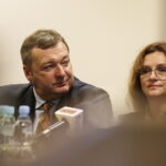 04.10.2017 Kielce. Podpisanie umowy na budowę centrum urazowe dla dorosłych. Wiceminister zdrowia Marek Tombarkiewicz i wojewoda Agata Wojtyszek / Jarosław Kubalski / Radio Kielce