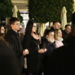 08.10.2017 Kielce. Grupa Zarażę Cie Bogiem Duszpasterstwa Akademickiego parafii Świętego Wojciecha odmawia różaniec na Placu Artystów / Jarosław Kubalski / Radio Kielce