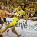 08.10.2017 Kielce. Piłka ręczna. Liga Mistrzów. Mecz PGE Vive Kielce Flensburgiem Handewitt. Marko Mamić / Jarosław Kubalski / Radio Kielce