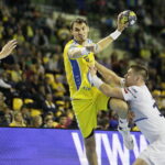 10.10.2017 Kielce. PGNiG Superliga. Mecz PGE Vive Kielce - Górnik Zabrze. Krzysztof Lijewski / Jarosław Kubalski / Radio Kielce