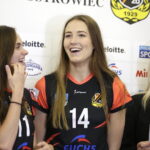 11.10.2017 Ostrowiec Świętokrzyski. Prezentacja nowego zespołu siatkarek KSZO w Galerii Ostrowiec. Joanna Ciesielczyk / Jarosław Kubalski / Radio Kielce