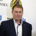 11.10.2017 Ostrowiec Świętokrzyski. Prezentacja nowego zespołu siatkarek KSZO w Galerii Ostrowiec. Trener Adam Grabowsk / Jarosław Kubalski / Radio Kielce