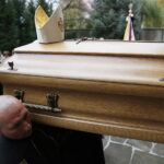 Zawichost. Uroczystości pogrzebowe bp seniora diecezji sandomierskiej Wacława Świerzawskiego / Jarosław Kubalski / Radio Kielce