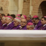 15.10.2017 Zawichost. Uroczystości pogrzebowe bp seniora diecezji sandomierskiej Wacława Świerzawskiego. Msza żałobna / Jarosław Kubalski / Radio Kielce