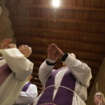 15.10.2017 Zawichost. Uroczystości pogrzebowe bp seniora diecezji sandomierskiej Wacława Świerzawskiego. Msza żałobna / Jarosław Kubalski / Radio Kielce