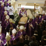 15.10.2017 Zawichost. Uroczystości pogrzebowe bp seniora diecezji sandomierskiej Wacława Świerzawskiego. Msza żałobna / Jarosław Kubalski / Radio Kielce