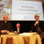 16.10.2017 Kielce. Bohdan Gumowski i jego książka "Camino znaczy droga". Spotkanie z czytelnikami w DŚT / Jarosław Kubalski / Radio Kielce