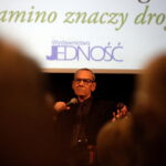 16.10.2017 Kielce. Bohdan Gumowski i jego książka "Camino znaczy droga". Spotkanie z czytelnikami w DŚT / Jarosław Kubalski / Radio Kielce