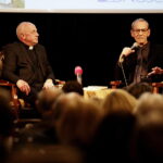 16.10.2017 Kielce. Bohdan Gumowski i jego książka "Camino znaczy droga". Spotkanie z czytelnikami w DŚT / Jarosław Kubalski / Radio Kielce