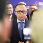 17.10.2017 Kielce. Konferencja Prasowa z udziałem parlamentarzystów PO w sprawie programu "Polska Obywatelska 2.0". Poseł Artur Gierada / Jarosław Kubalski / Radio Kielce