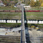 19.10.2017 Kielce. Kładka nad nad torami i peronem stacji Kielce Herbskie / Jarosław Kubalski / Radio Kielce