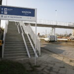 19.10.2017 Kielce. Kładka nad nad torami i peronem stacji Kielce Herbskie / Jarosław Kubalski / Radio Kielce