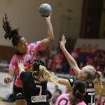 21.10.2017 Kielce. 7. kolejka PGNiG Superligi piłkarek ręcznych. Mecz Korona Handball - KRAM Start Elbląg. Priscila Dos Santos / Jarosław Kubalski / Radio Kielce