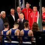 Mecz Polska - Irlandia w Hali "Pod Basztami". Przemówienie Roberta Jaworskiego - burmistrza Gminy i Miasta Chęciny / Marzena Mąkosa / Radio Kielce