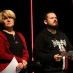 Eliminacje wojewódzkie Festiwalu Piosenki Niezłomnej IPN. Na zdjęciu : Dorota Koczwańska-Kalita, naczelnik delegatury IPN w Kielcach oraz Mateusz Prendota, prezes zarządu stowarzyszenia Passionart / Marzena Mąkosa / Radio Kielce