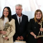 Wojewódzkie obchody Światowego Dnia Turystyki. Wręczanie statuetek "Wędrowiec Świętokrzyski". / Marzena Mąkosa / Radio Kielce