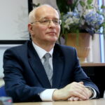 Podpisanie umowy związanej z wykonaniem Trasy S7 ze Skarżyska do granic Województw Świętokrzyskiego i Mazowieckiego. Krzysztof Strzelczyk - dyrektor oddziału Generalnej Dyrekcji Dróg Krajowych i Autostrad w Kielcach / Marzena Mąkosa / Radio Kielce