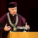 Inauguracja roku akademickiego w WSD w Kielcach. Na zdjęciu : Rektor Katolickiego Uniwersytetu Lubelskiego im. Jana Pawła II - ks. prof. dr hab. Antoni Dębiński / Marzena Mąkosa / Radio Kielce