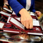 Dzień edukacji Narodowej w Zespole Państwowych Szkół Muzycznych w Kielcach. Srebrne Krzyże Zasługi / Marzena Mąkosa / Radio Kielce