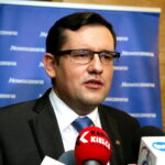 Konferencja prasowa partii Nowoczesna.  Mateusz Żukowski - przewodniczący partii Nowoczesna / Marzena Mąkosa / Radio Kielce