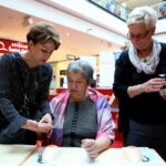 Akcja profilaktyczna "Jestem kobietą. więc idę. Cytologia" w galerii Echo / Marzena Mąkosa / Radio Kielce