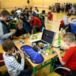 Zawody w układaniu kostki Rubika / Marzena Mąkosa / Radio Kielce