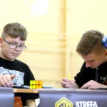 Zawody w układaniu kostki Rubika / Marzena Mąkosa / Radio Kielce