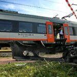 Wypadek na przejeździe kolejowo - drogowym / Marzena Mąkosa / Radio Kielce