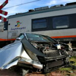 Wypadek na przejeździe kolejowo - drogowym / Marzena Mąkosa / Radio Kielce