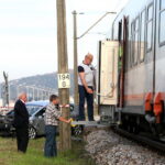 Wypadek na przejeździe kolejowo - drogowym / Marzena Mąkosa / Radio Kielce