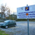 Parking w pobliżu klasztoru na Świętej Katarzynie / Marzena Mąkosa / Radio Kielce