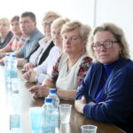 Podpisanie umowy dotyczącej Małej Pętli Świętokrzyskiej. / Marzena Mąkosa / Radio Kielce