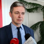 Podpisanie umowy dotyczącej Małej Pętli Świętokrzyskiej. Na zdjęciu : Adam Jarubas - Marszałek Województwa Świętokrzyskiego / Marzena Mąkosa / Radio Kielce