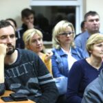 Spotkanie z mieszkańcami w sprawie parkingu / Marzena Mąkosa / Radio Kielce