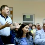 Spotkanie z mieszkańcami w sprawie parkingu / Marzena Mąkosa / Radio Kielce