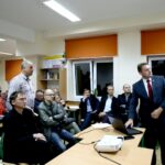 Spotkanie z mieszkańcami w sprawie parkingu / Marzena Mąkosa / Radio Kielce