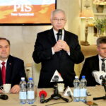 Konferencja prasowa PiS. Na zdjęciu :  Marek Kwitek - Poseł na Sejm RP, Krzysztof Lipiec - Poseł na Sejm RP, Krzysztof Słoń - Senator RP / Marzena Mąkosa / Radio Kielce