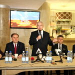 Konferencja prasowa PiS. Na zdjęciu : Maria Zuba - Poseł na Sejm RP, Marek Kwitek - Poseł na Sejm RP, Krzysztof Lipiec - Poseł na Sejm RP, Krzysztof Słoń - Senator RP oraz Jarosław Rusiecki - Senator RP / Marzena Mąkosa / Radio Kielce