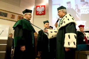 Wręczenie doktoratu honoris causa profesorowi Andrzejowi Neimitzowi / Marzena Mąkosa / Radio Kielce