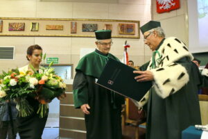 Wręczenie doktoratu honoris causa profesorowi Andrzejowi Neimitzowi / Marzena Mąkosa / Radio Kielce