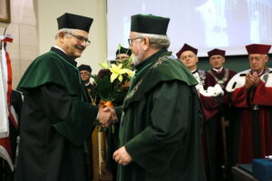 Wręczenie doktoratu honoris causa profesorowi Andrzejowi Neimitzowi / Marzena Mąkosa / Radio Kielce