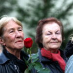 Uroczystość poświęcona pamięci Tadeusza Maja, odsłonięcie formy rzeźbiarskiej i wernisaż wystawy / Marzena Mąkosa / Radio Kielce