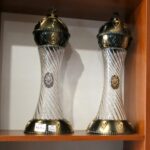 Przygotowania na Wszystkich Świętych. Znicze Berło / Marzena Mąkosa / Radio Kielce