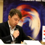 Konferencja prasowa dotycząca Mistrzostw Europy Eko Kyokushin / Shinkyokushin Kadetów U16 i Młodzieżowców U22 Kielce. Na zdjęciu : Bogdan Lubos - Wice Prezes Polskiej Federacji Karate Shinkyokushinkai, Koen Scharrenberg - Prezydent Europejskiej Organizacji Karate,  Lorena Klusek - tłumacz / Marzena Mąkosa / Radio Kielce