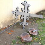 Bazylika Katedralna pw. Wniebowzięcia NMP w Kielcach. Zniszczenia po wichurze. Wyłamany krzyż / Marzena Mąkosa / Radio Kielce