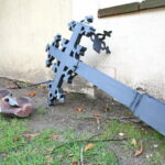 Bazylika Katedralna pw. Wniebowzięcia NMP w Kielcach. Zniszczenia po wichurze. Wyłamany krzyż / Marzena Mąkosa / Radio Kielce